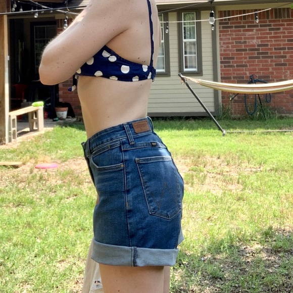 Wrangler high rise denim shorts - Picture 5 of 10